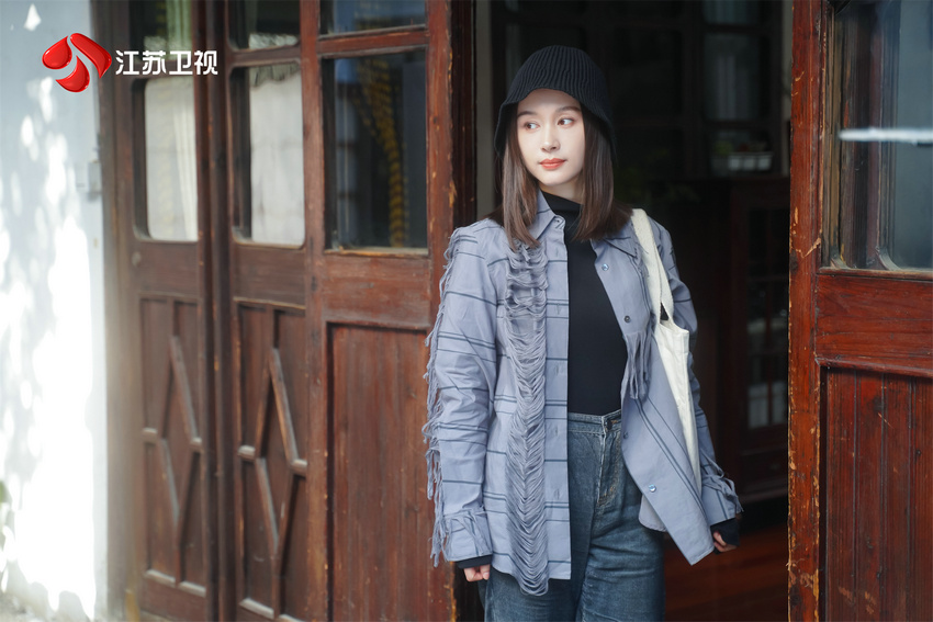 王子文：邓婕老师是本色出演，白敬亭是腼腆男孩(图2)