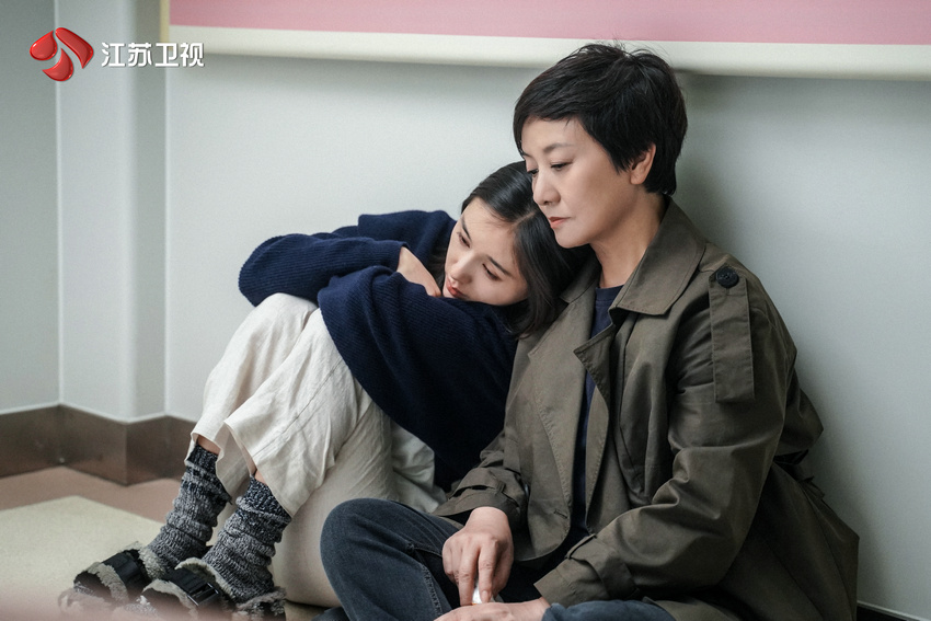 王子文：邓婕老师是本色出演，白敬亭是腼腆男孩(图6)