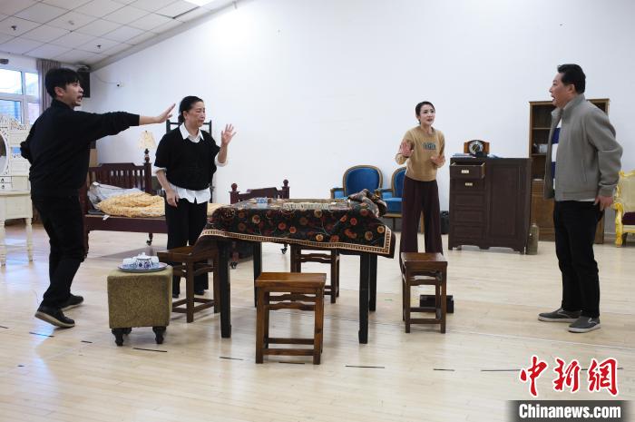“上海闲话”版舞台剧《长恨歌》首次公开排练现场(图5)