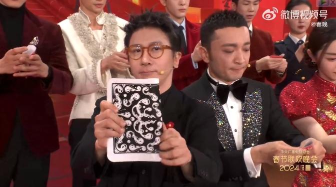 刘谦回应再登春晚：魔术就是要亲身体验(图1)