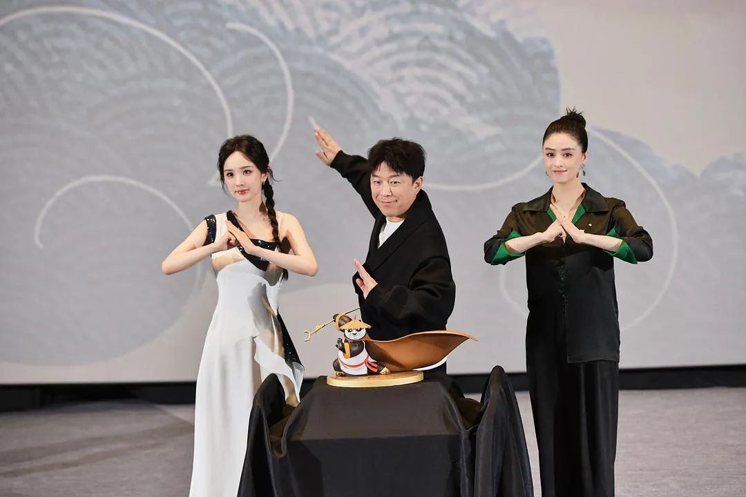 中国元素拉满、黄渤杨幂配音，《功夫熊猫4》还是差一口气(图8)