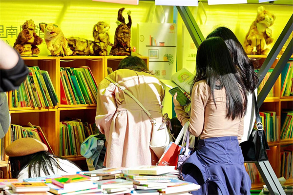 在思南，有书香、有咖啡香，还有春天的美(图1)