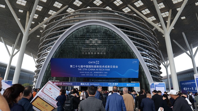 第27届高交会龙程VR《星际旅客》项目引领沉浸式体验新潮流(图1) 第27届高交会龙程VR《星际旅客》项目引领沉浸式体验新潮流(图1)